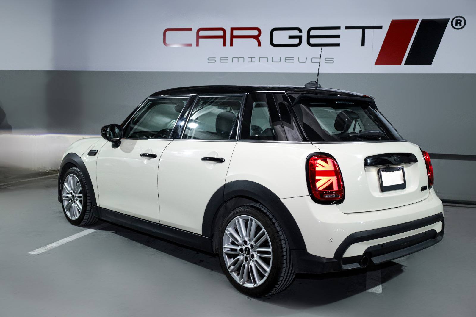 542756786_701796382878541_6752108850655621214_n