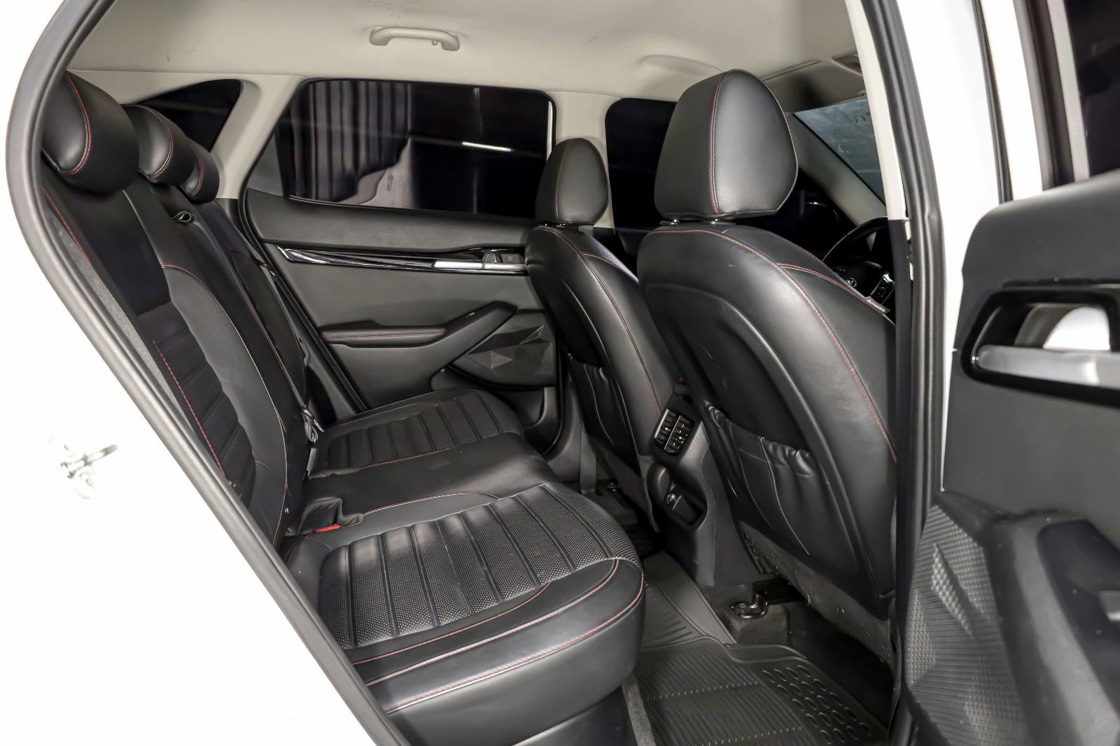 551389938_716067124784800_7085246760669716154_n