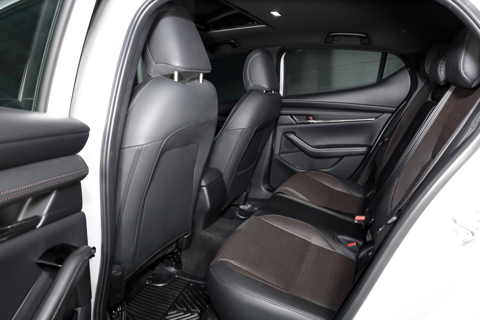 592516548_774143395643839_5750078437268777921_n